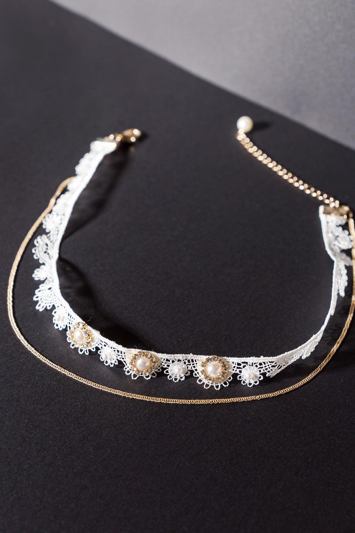 Moon Crescent Pearls Choker Necklace With Lace Detail