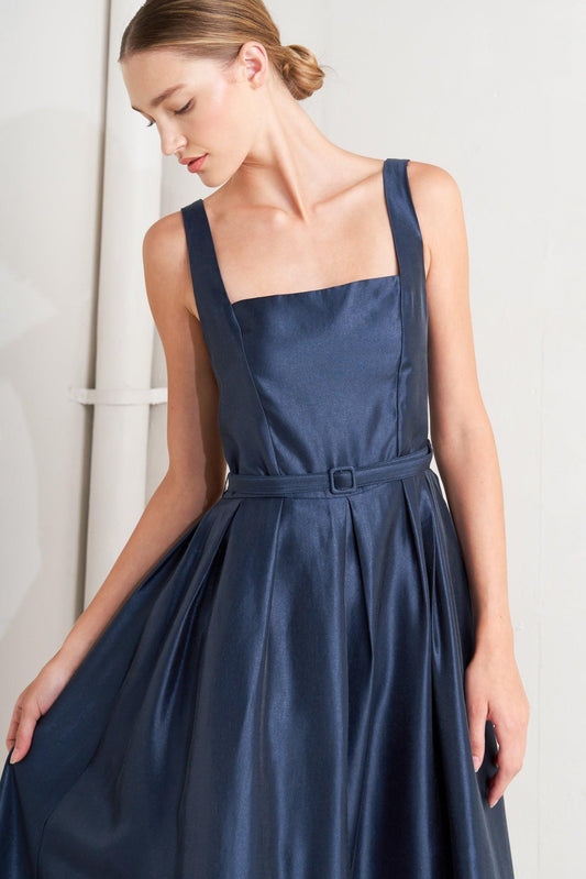 FEMME SILHOUETTE WOVEN MIDI DRESS