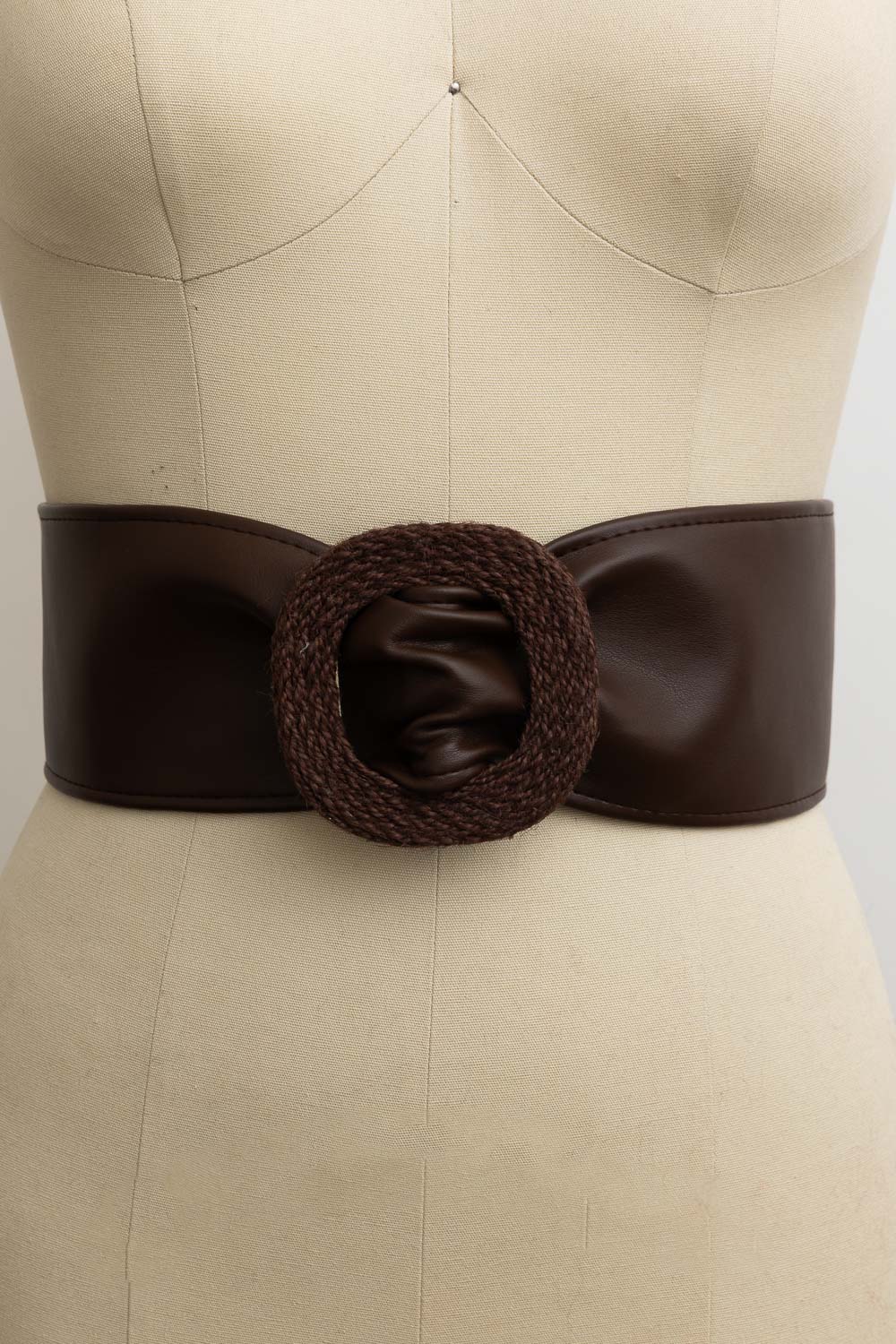 Sleek Faux Leather Belt – Minimalist Trackline Design⚡