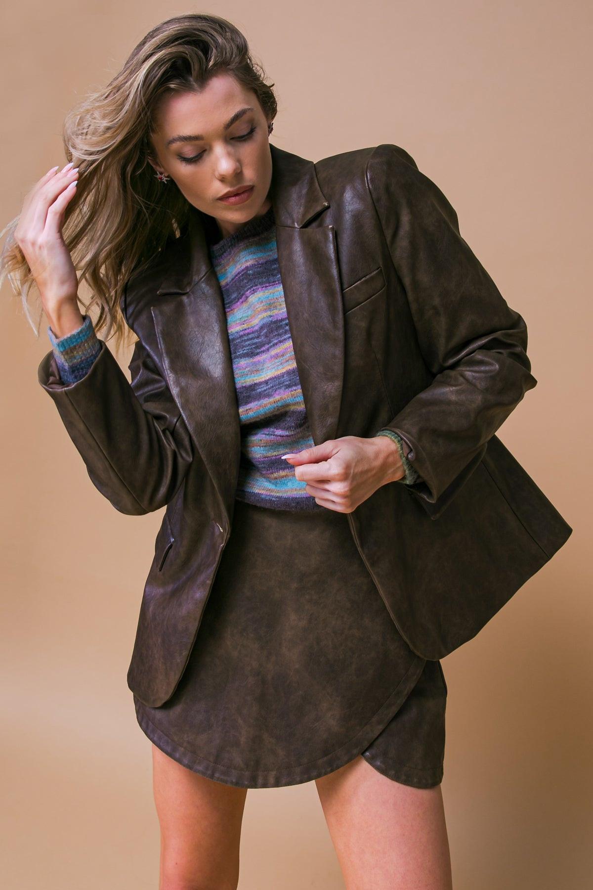 Exceptional Look Faux Blazer With One Button Closure