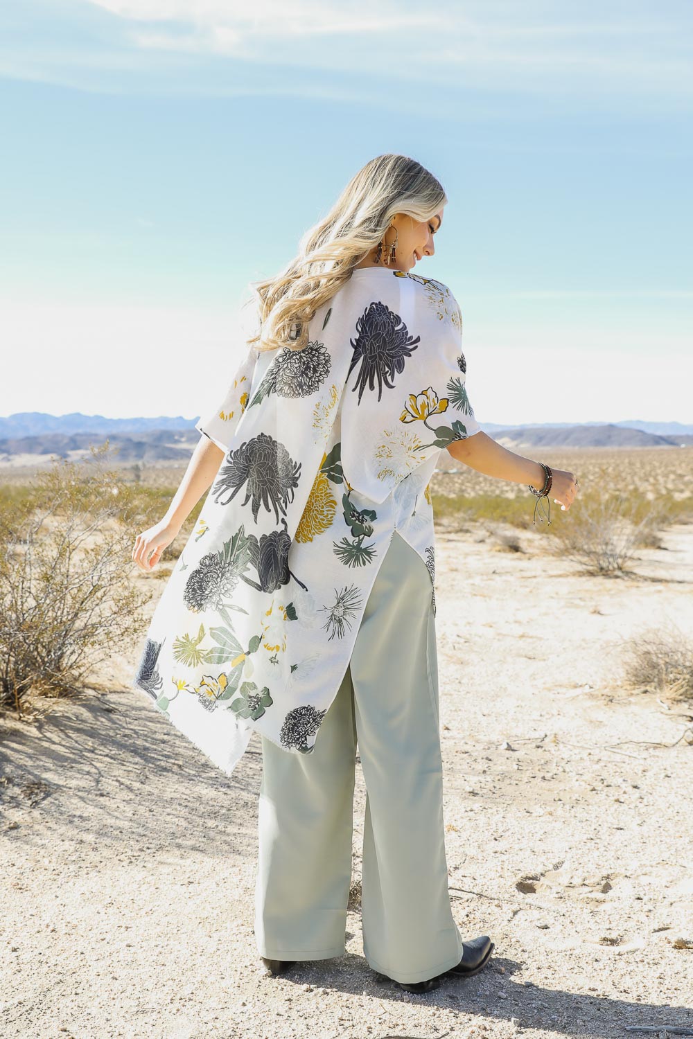 Floral Motif Combo Kimono-Soul Flow Apparel