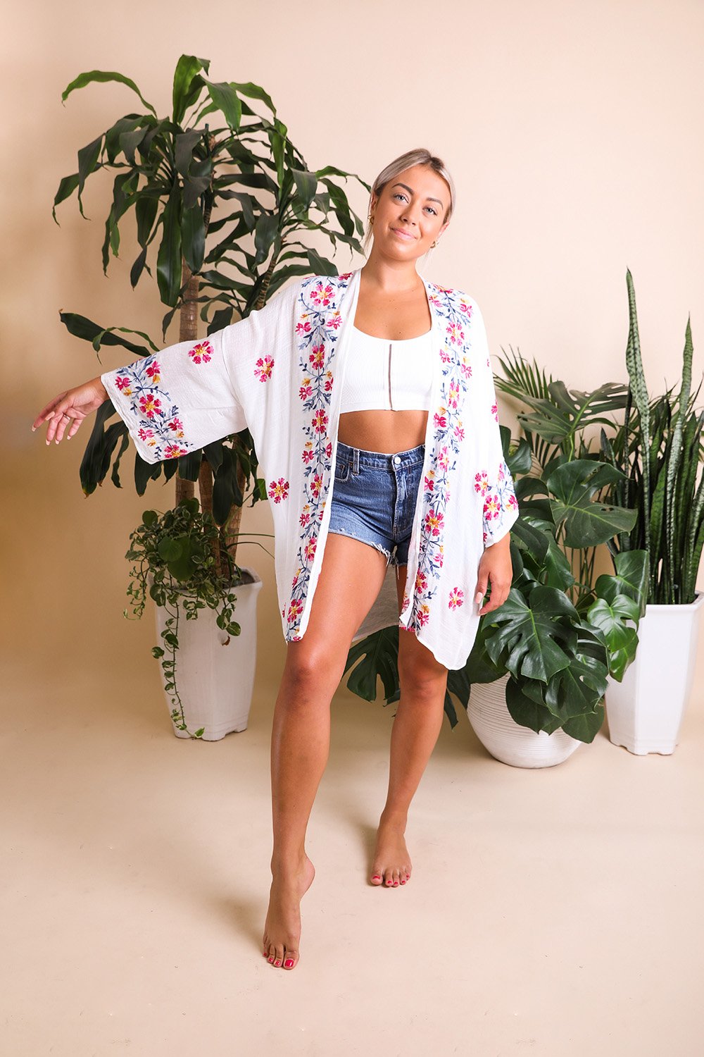 Elegant Floral Garland Kimono – Sophisticated Design-Soul Flow Apparel