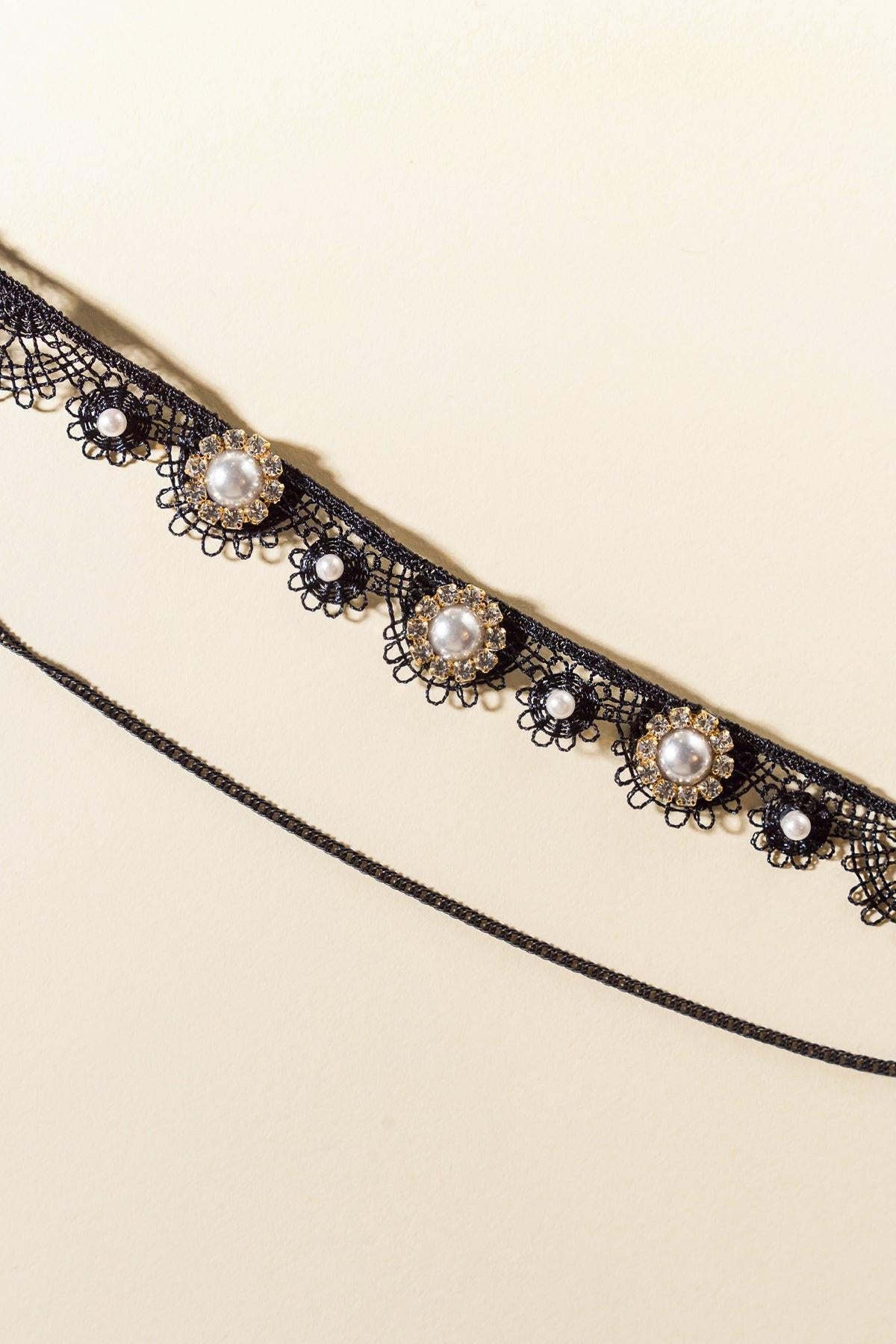 Moon Crescent Pearls Choker Necklace With Lace Detail