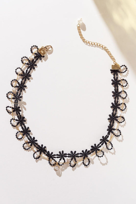 Daisy Chain Pearls Choker Necklace With Real Pearls And Lace Zinc Alloy