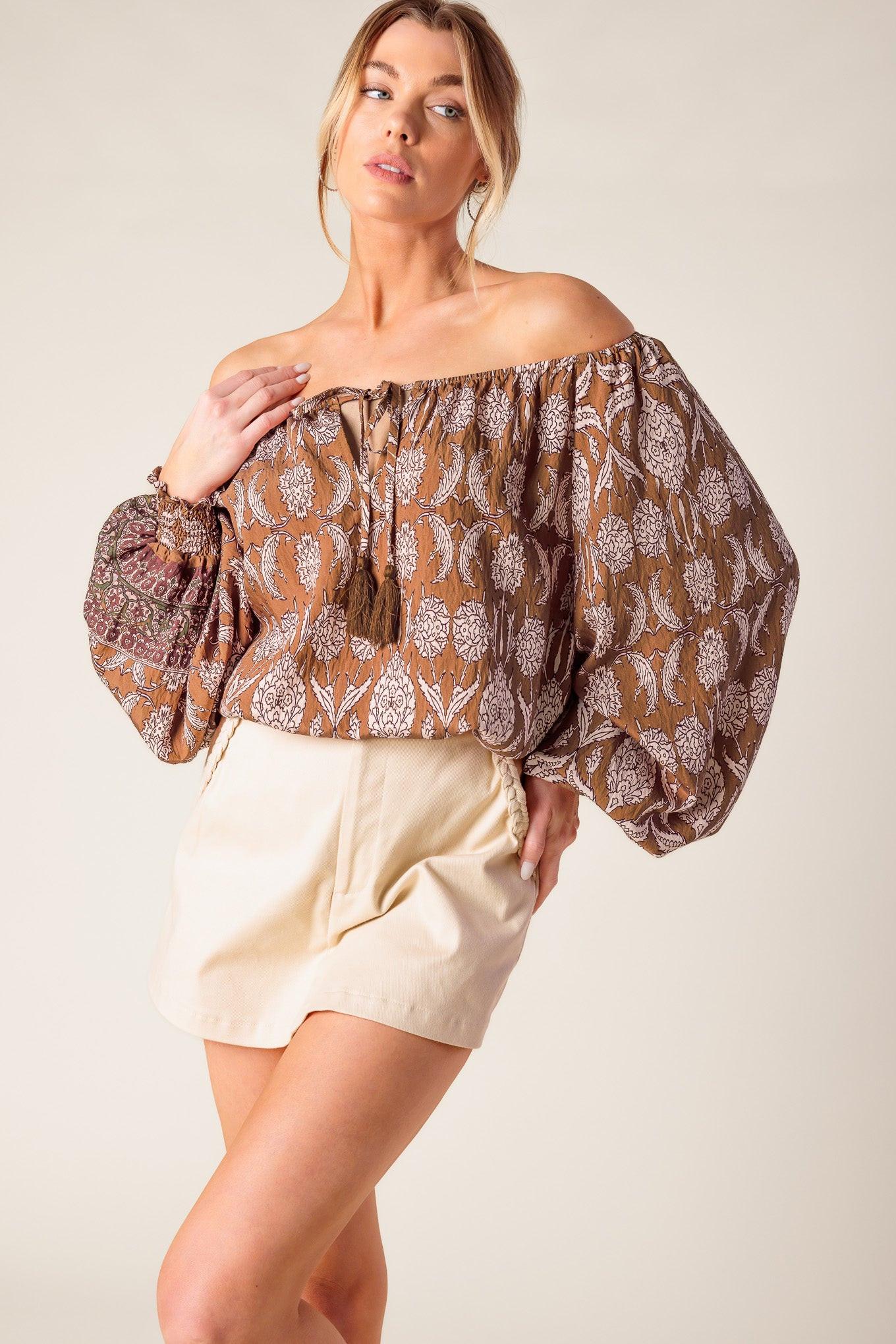 BE ALRIGHT WOVEN TOP