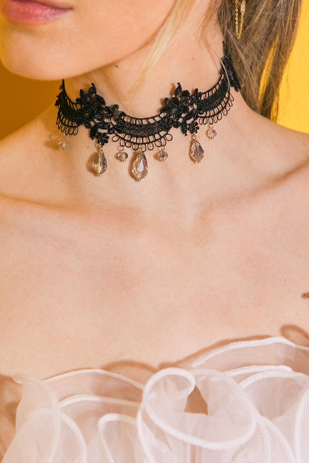 Korean Made Lace Pearl Choker Necklace With Zinc Alloy