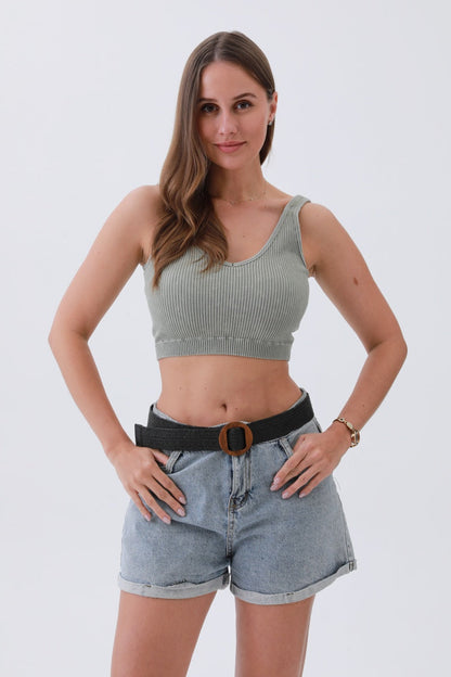 Minimalist boho raffia belt styled with a gray crop top and denim shorts for a trendy look