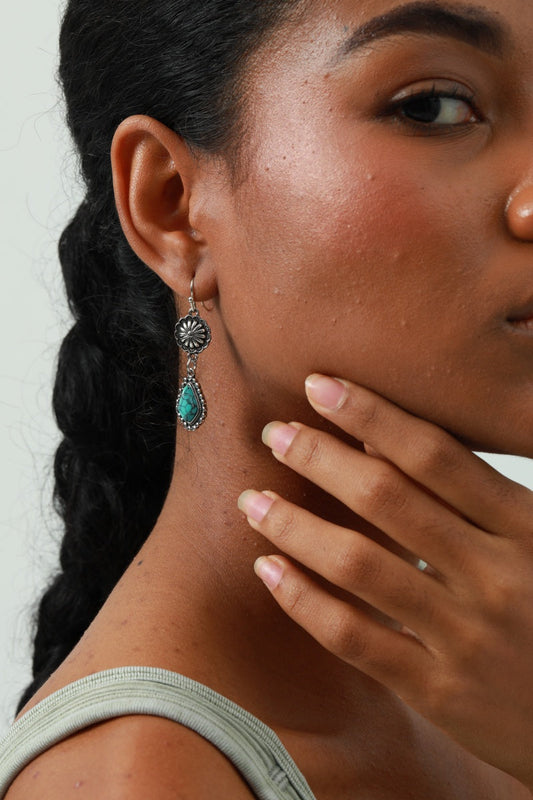 Vintage Floral Earrings – Boho Turquoise Accent💎