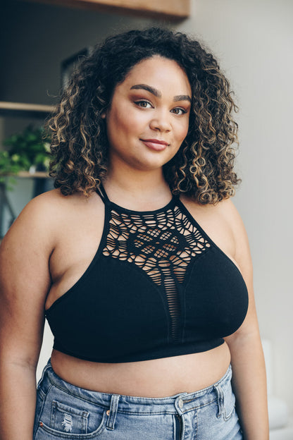 Leto Collection Plus Size Seamless Bralette in Black with Stylish Lace Detail and Comfortable Fit