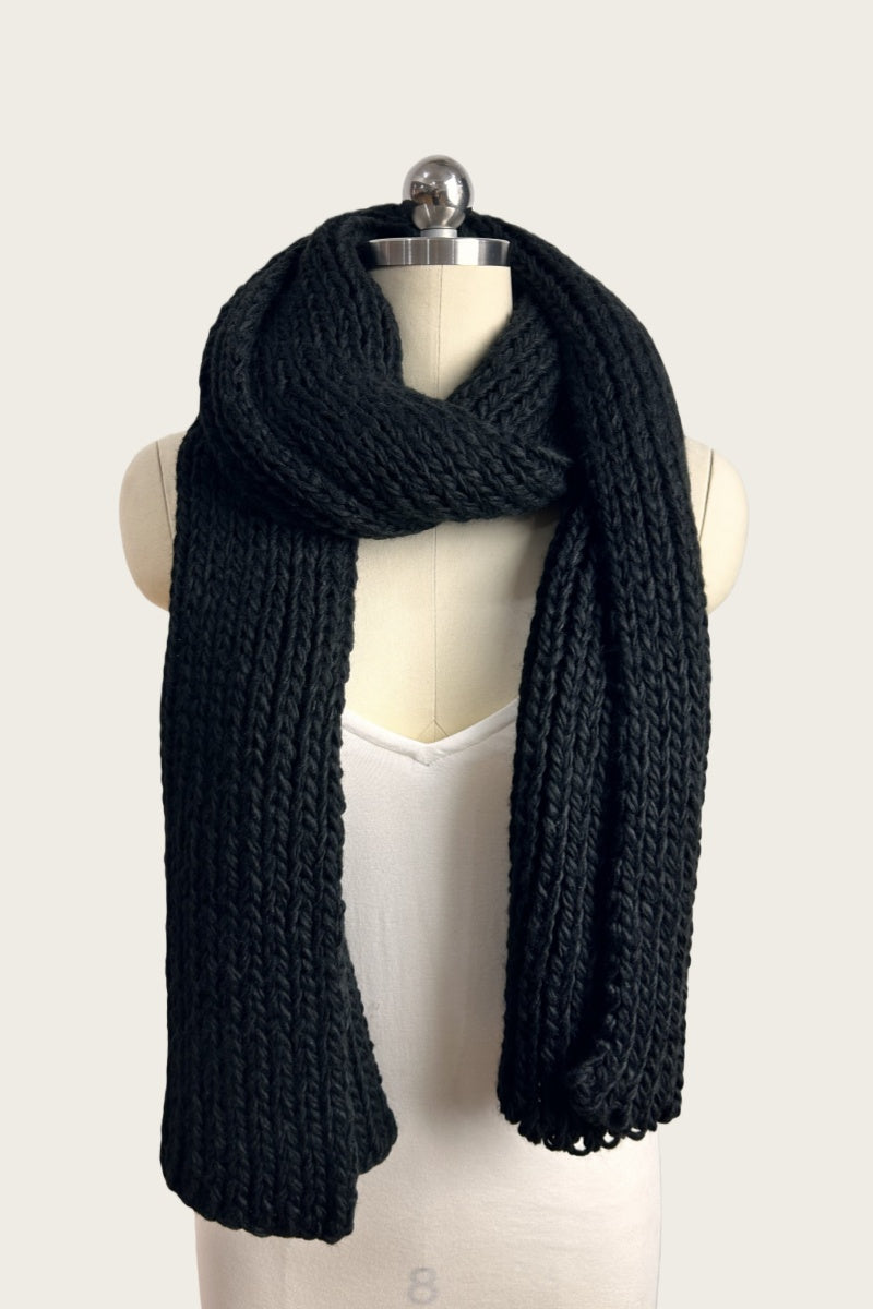 Chunky Ribbed Scarf – Oversized Winter Wrap for Women 🧣❄️