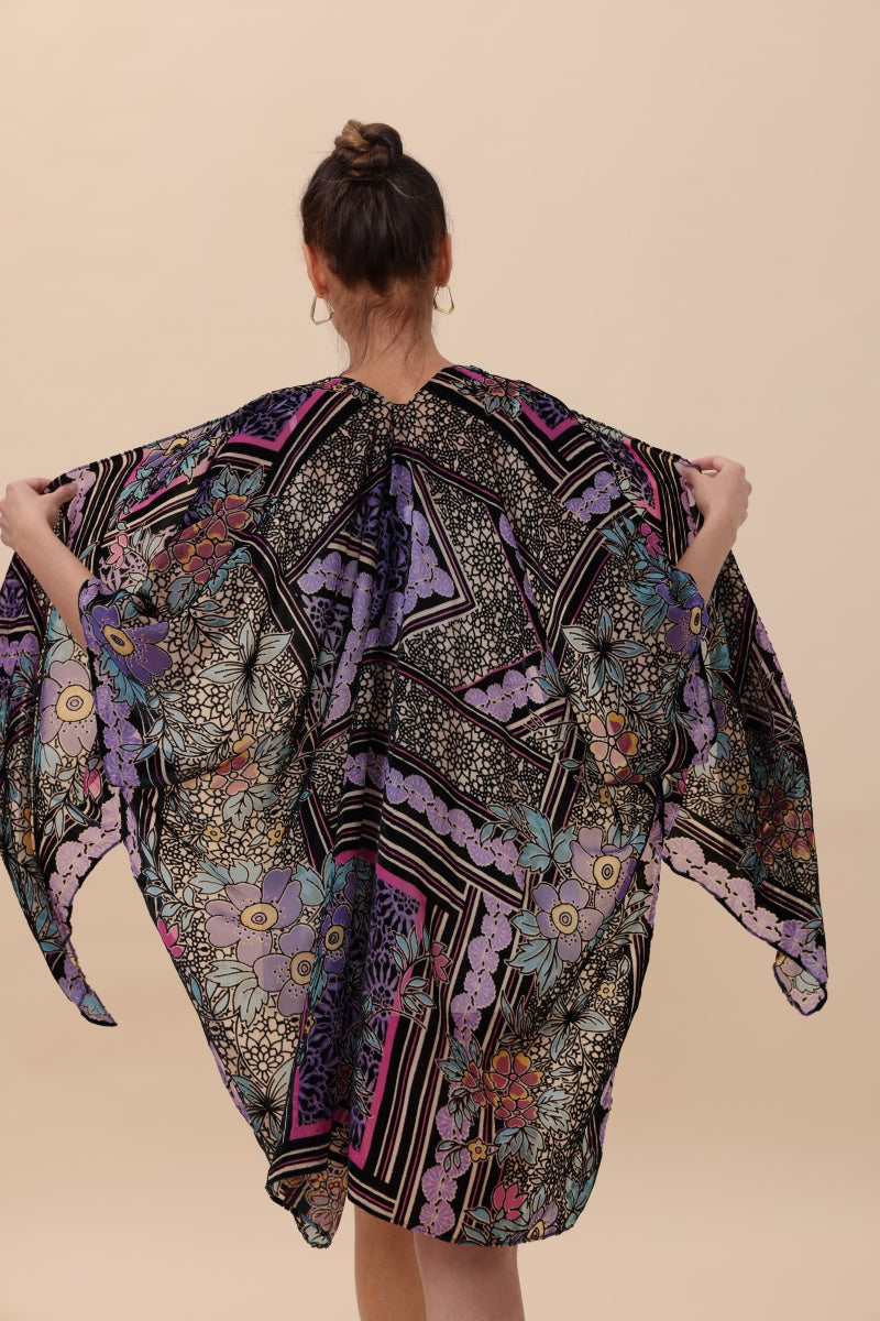 Velvet Bloom Kimono – Luxurious Textures & Artisan Craftsmanship?????-Soul Flow Apparel