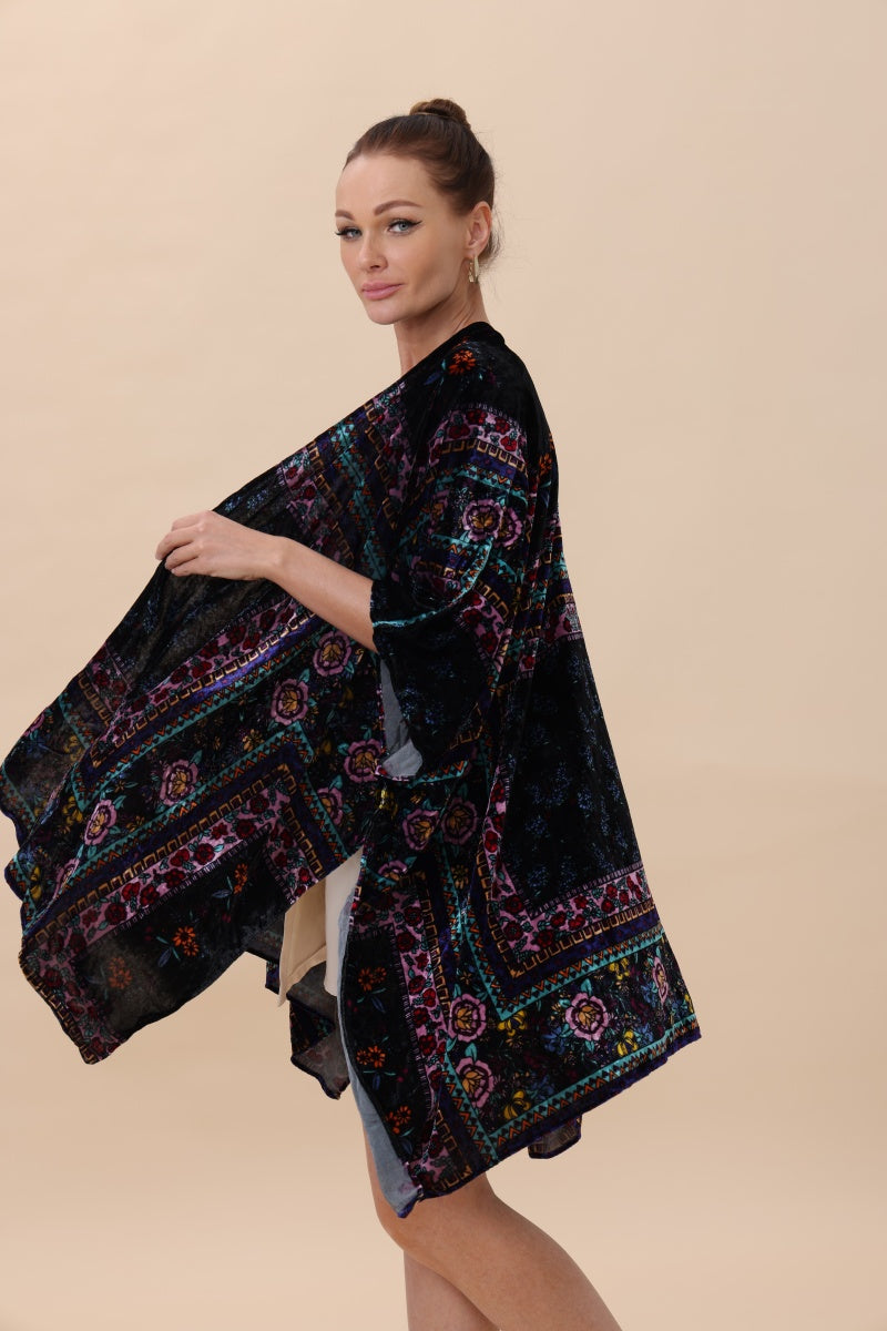 Floral-Stripe Velvet Kimono – Luxe Textures & Modern Tradition?????-Soul Flow Apparel