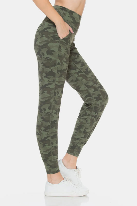 Trendy camouflage high waist leggings with pockets for comfort and style during workouts