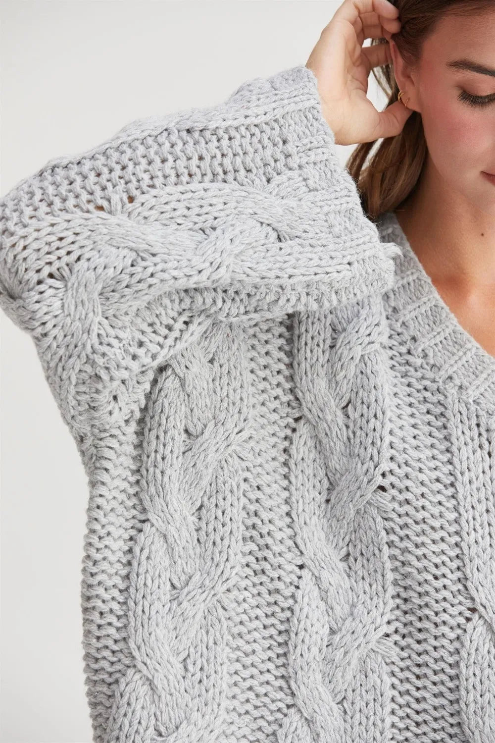 Trendsi boho cable knit v-neck sweater in light gray with oversized sleeves and detailed patterns