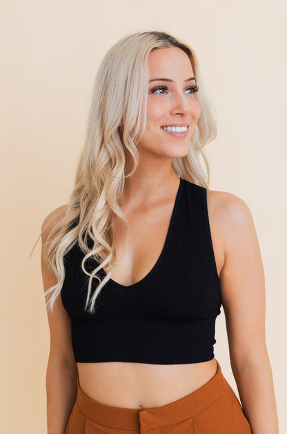 Leto Collection Boho Ribbed Crop Top in Black with a Stylish V-Neck Design