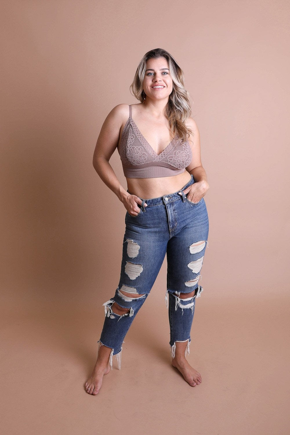 Waistband Loop Lace Brami Plus Size – Elegant Stretchy Lace Cami-Soul Flow Apparel