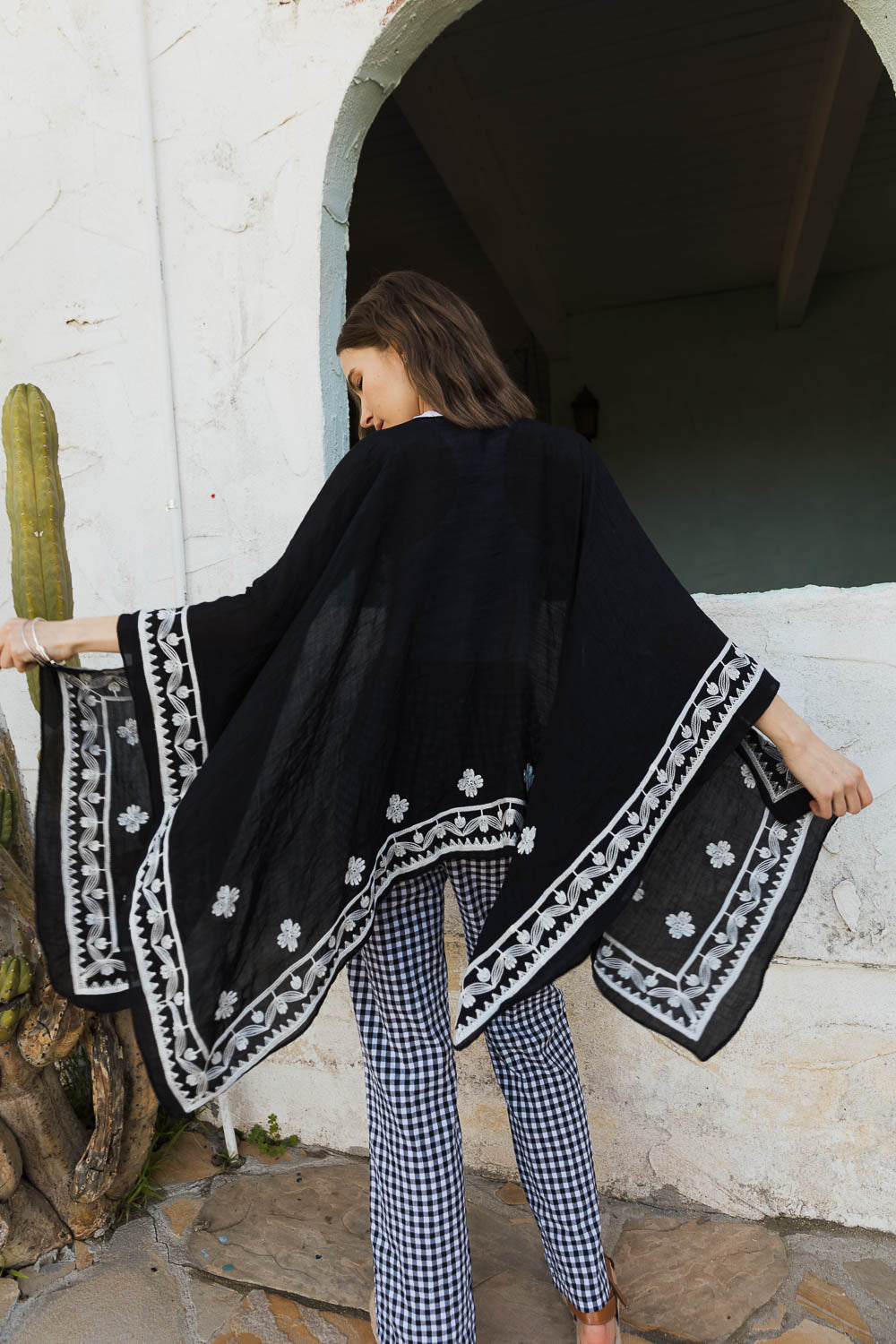 Floral Embroidered Sleeves Kimono-Soul Flow Apparel