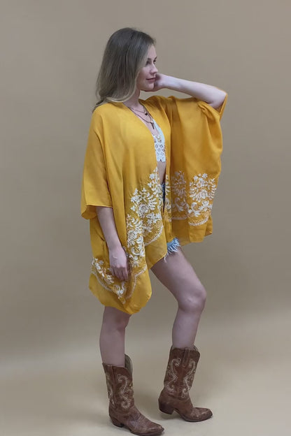 Chic Embroidered Kimono – Sophisticated Floral Design
