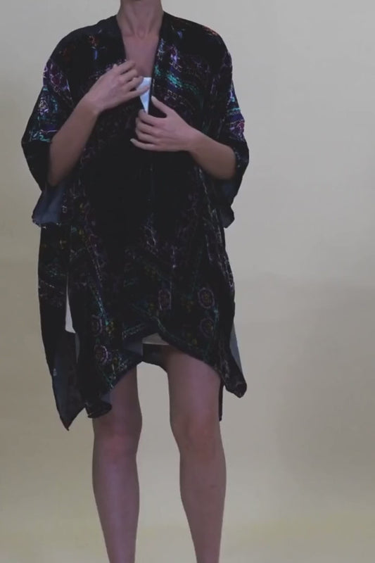 Floral-Stripe Velvet Kimono – Luxe Textures & Modern Tradition