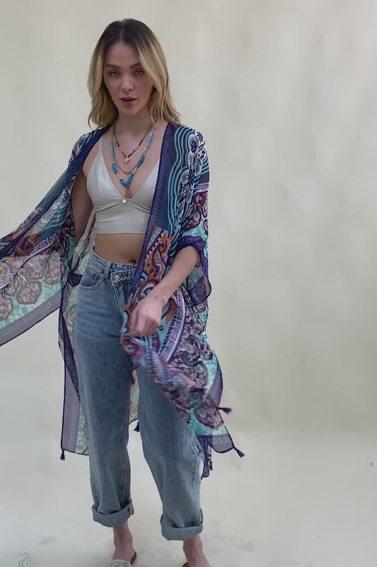 Free Spirit Cinched Sleeve Paisley Kimono