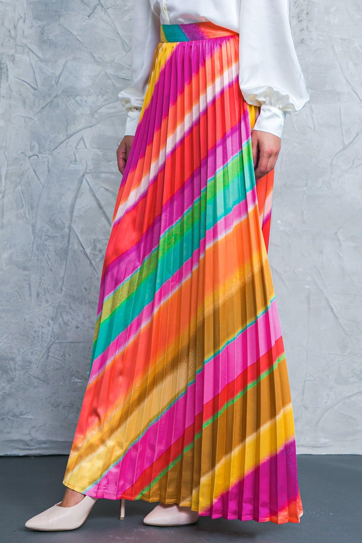 Dramatic Dreams Pleated Maxi Skirt With Side Zipper Lightweight